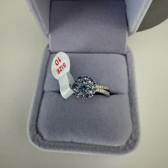 Brand new with sticker and bag bomb Party size 10 ring in Sterling Silver. - Picture 3 of 3